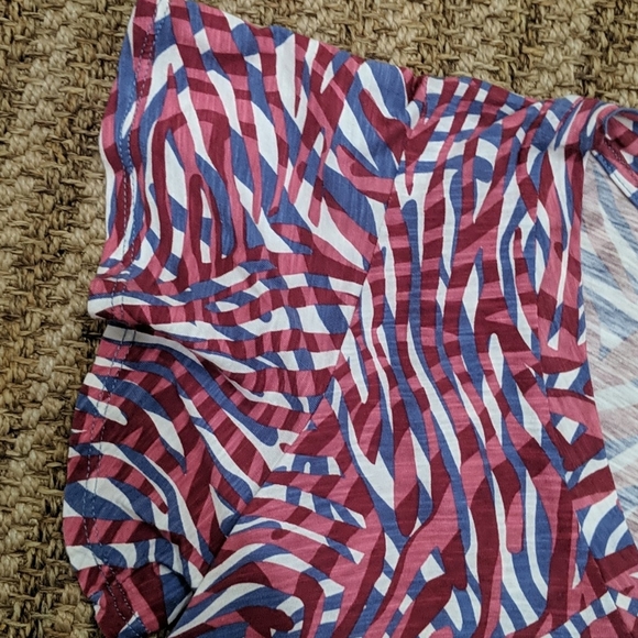 t.la Anthropologie pink Coral New V Neck Shirt - Picture 3 of 7